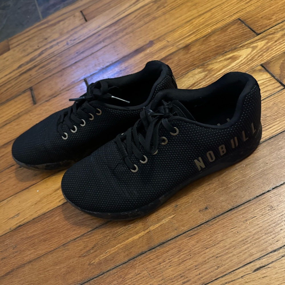 NOBULL Training Shoes. Size 9.